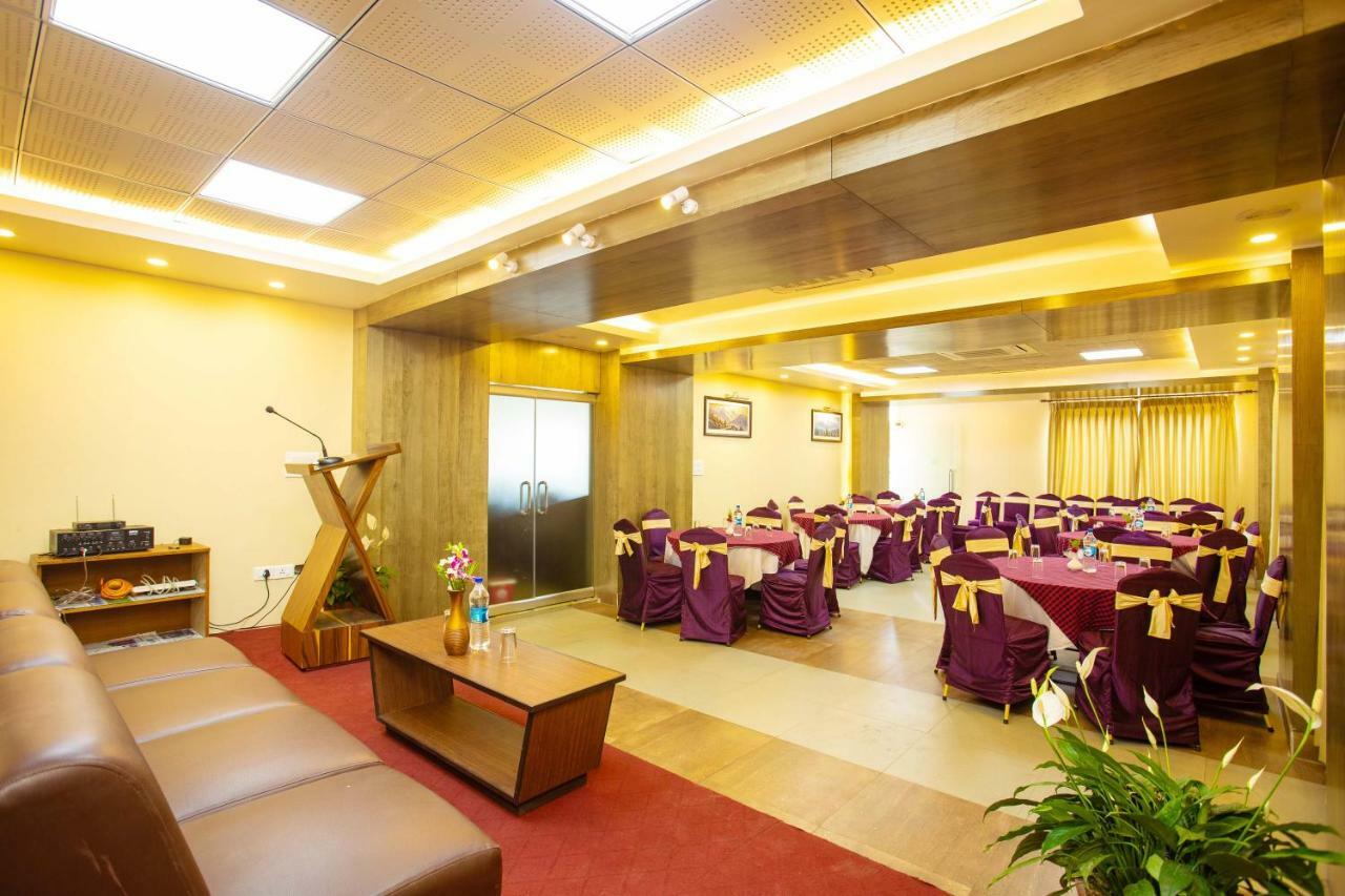 Hotel Lake Paradise Pokhara Exterior photo