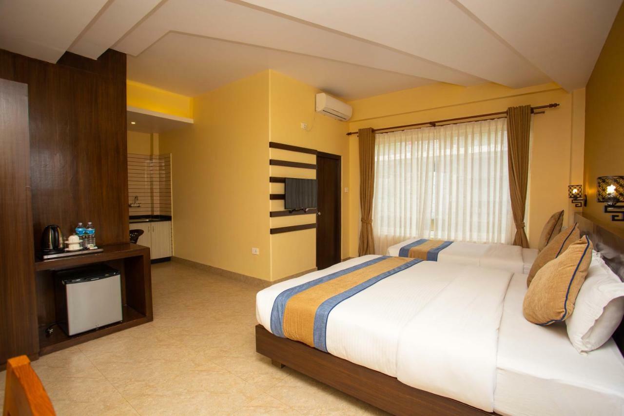 Hotel Lake Paradise Pokhara Exterior photo