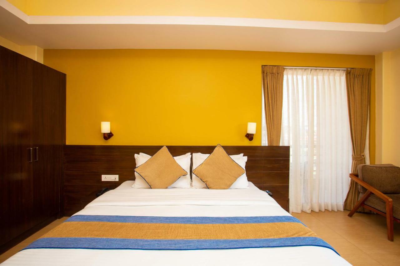 Hotel Lake Paradise Pokhara Exterior photo